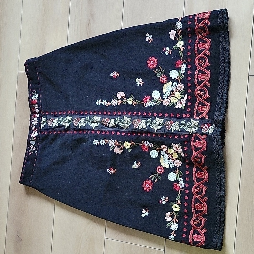 Persaman New York Skirt Embroidered Spring Floral Size 8